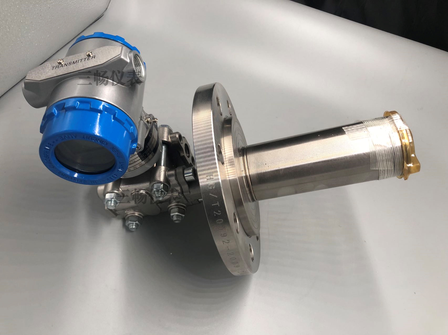 單法蘭液位變送器